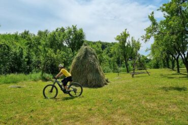 Fahrrad-durch-die-Bucovina-2-1-370x247