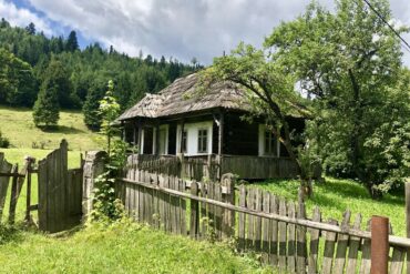 Fahrrad-durch-die-Bucovina-29-370x247