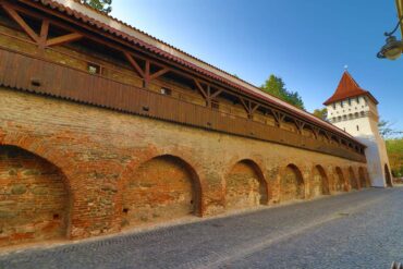 Kulturelle-Rundreise-7-370x247