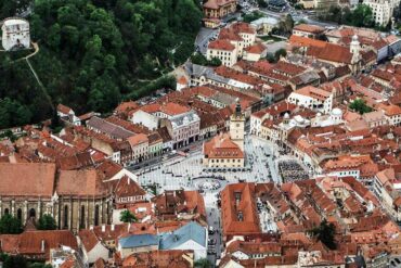 slide-brasov1-1-370x247